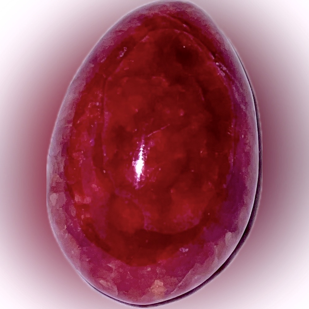 Polished Strawberry Quartz Gemstone Egg – Sparkling Pink-Red Crystal